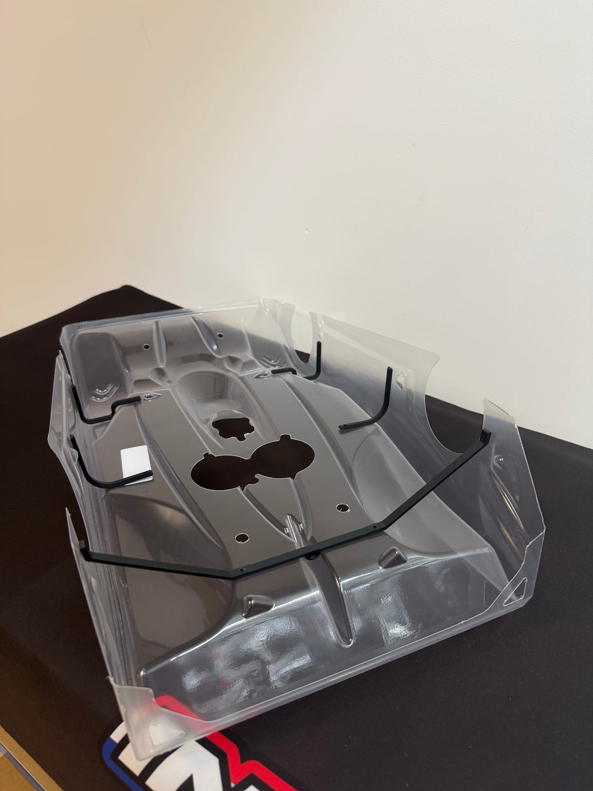 BLACK BODY STIFFENERS FOR 1:8