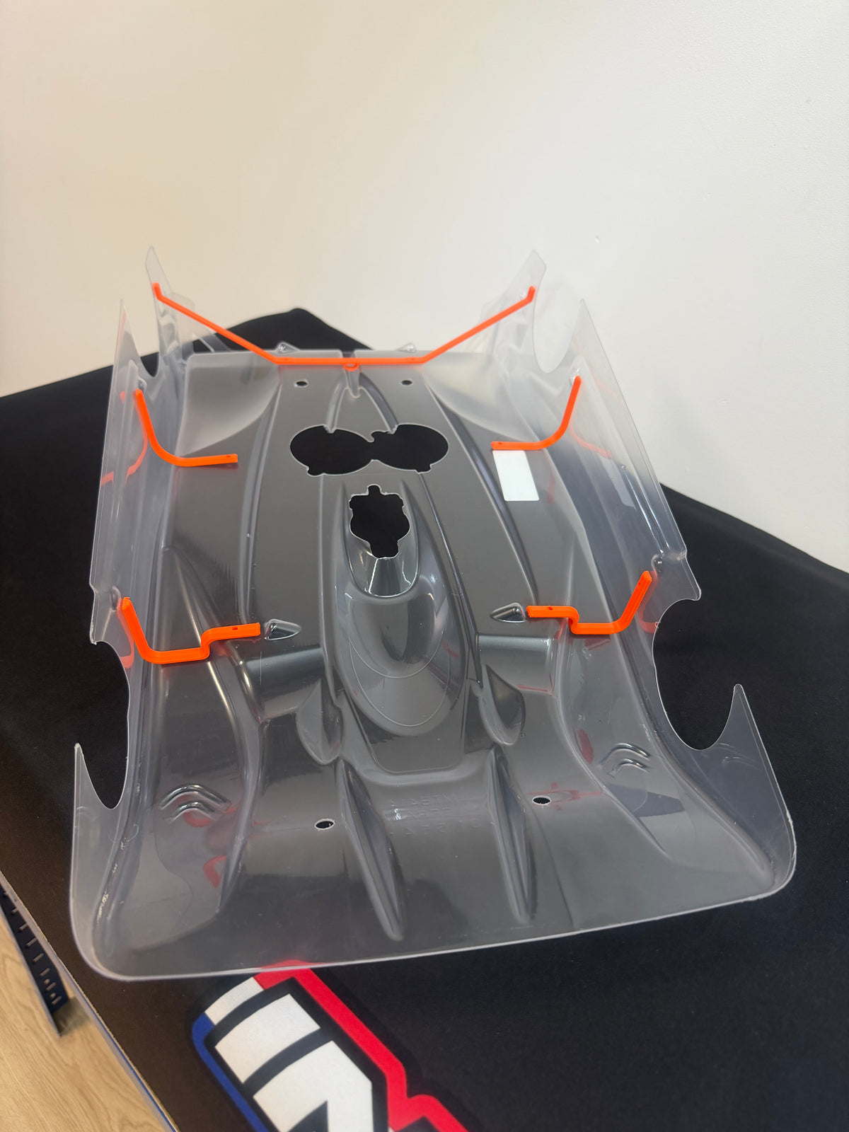 ORANGE BODY STIFFENERS FOR 1:8