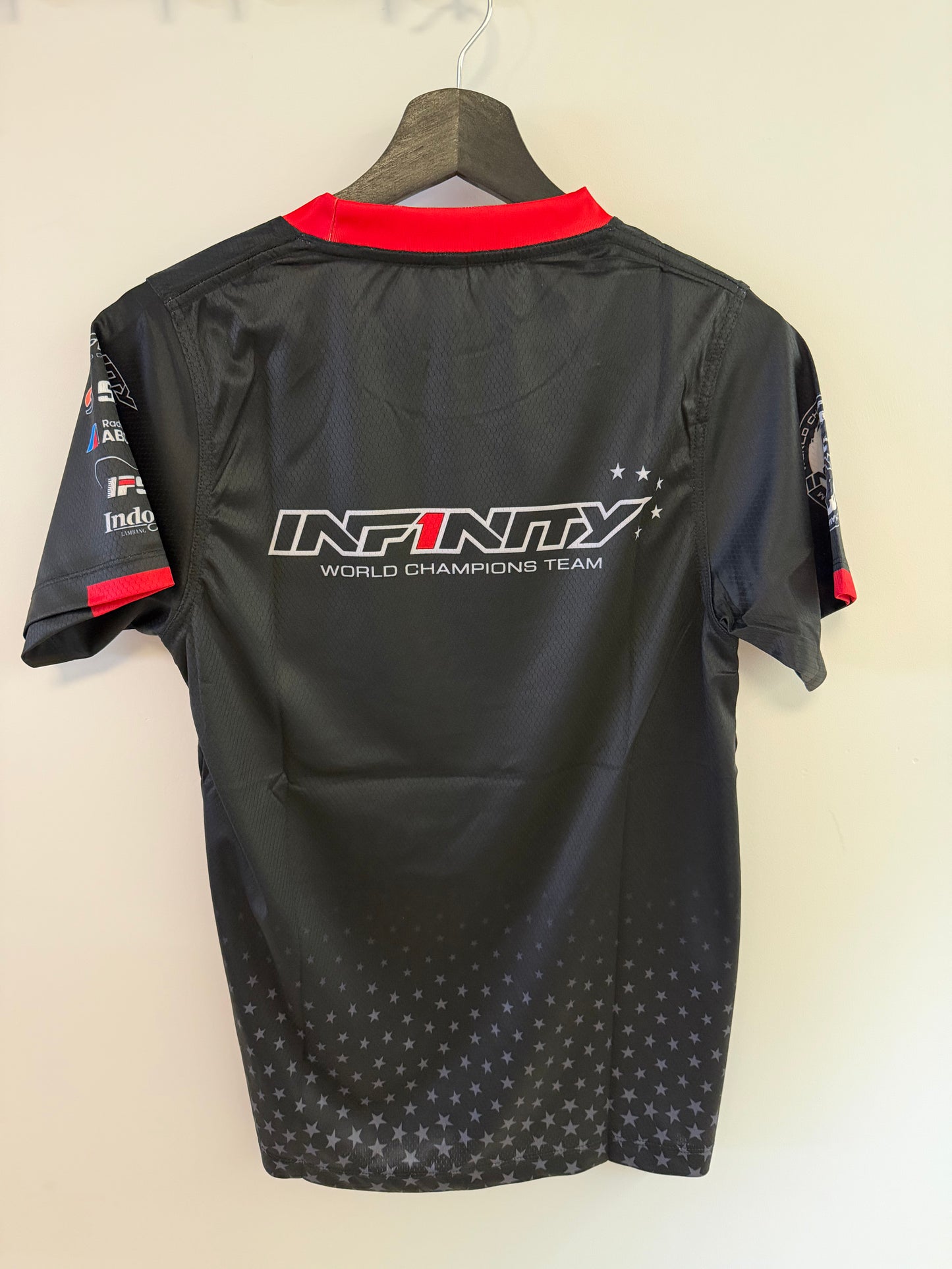 T-SHIRT NEW BLACK AND RED INFINITY L